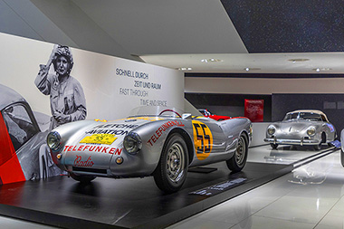 Porsche Museo 75Th Race cars