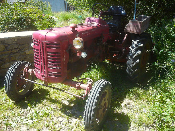 Automóviles Clásicos, Tractor antiguo( Época)