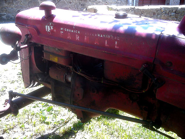 Tractor Farmall 137