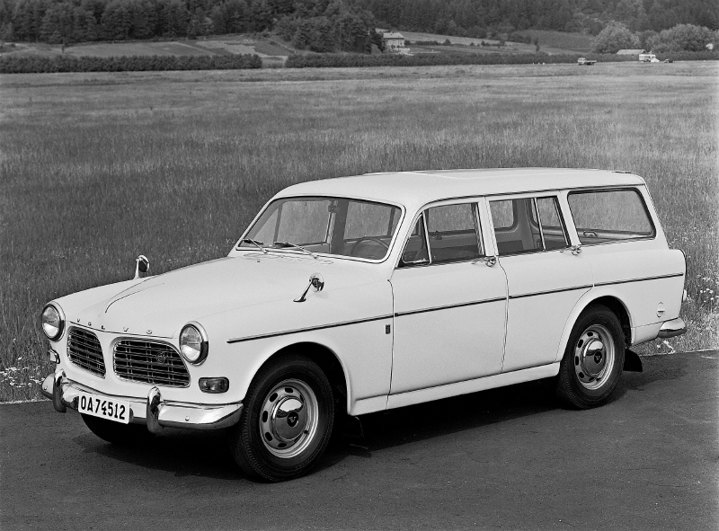 Coche clásico Volvo Amazón, coche familiar Volvo