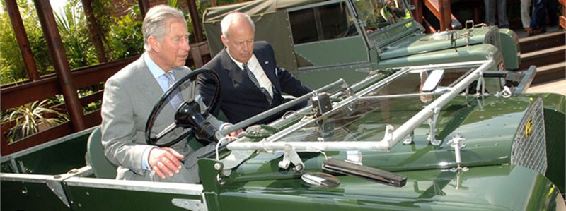 Principe Carlos en Land Rover