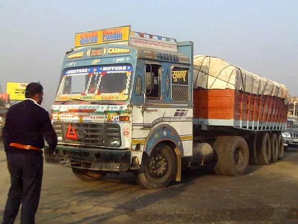Camión India